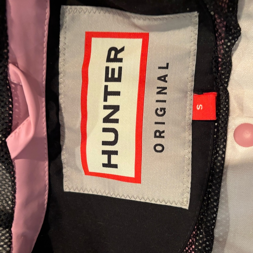 FINAL ⬇️HUNTER RAIN HOOD JACKET NO OFFERS - Picture 7 of 10
